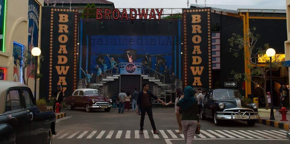 Broadway - Museum Angkut+